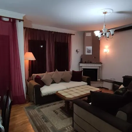 아파트 In Center Apartment